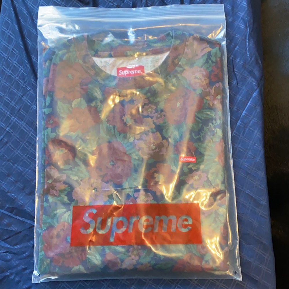 Brand New supreme T-shirt (SOLD)